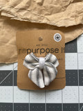 🎀 Mini Bow Hair Clip - B&W Stripe