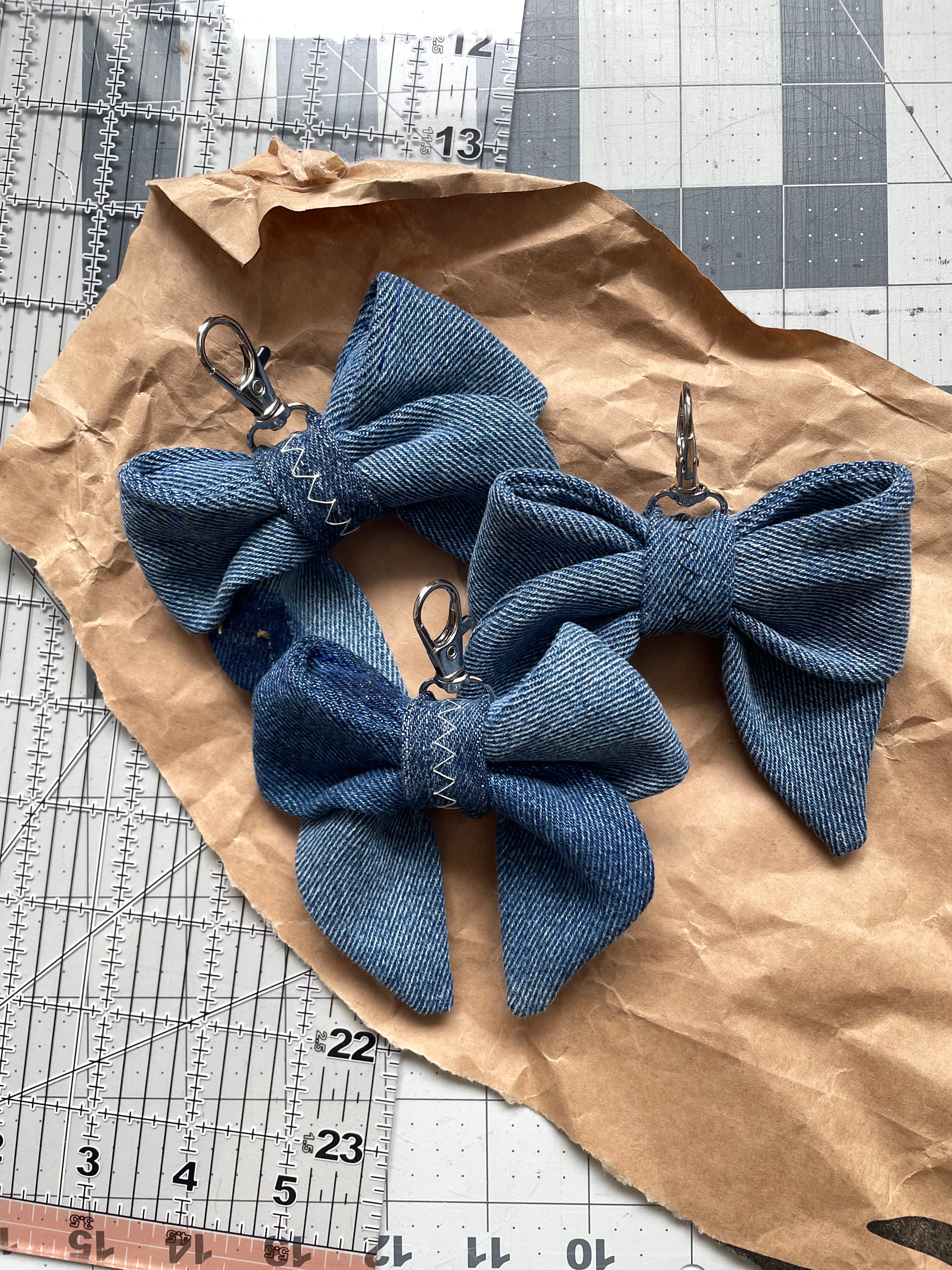 🗝️ Upcycled Denim Bow Keychain - Denim