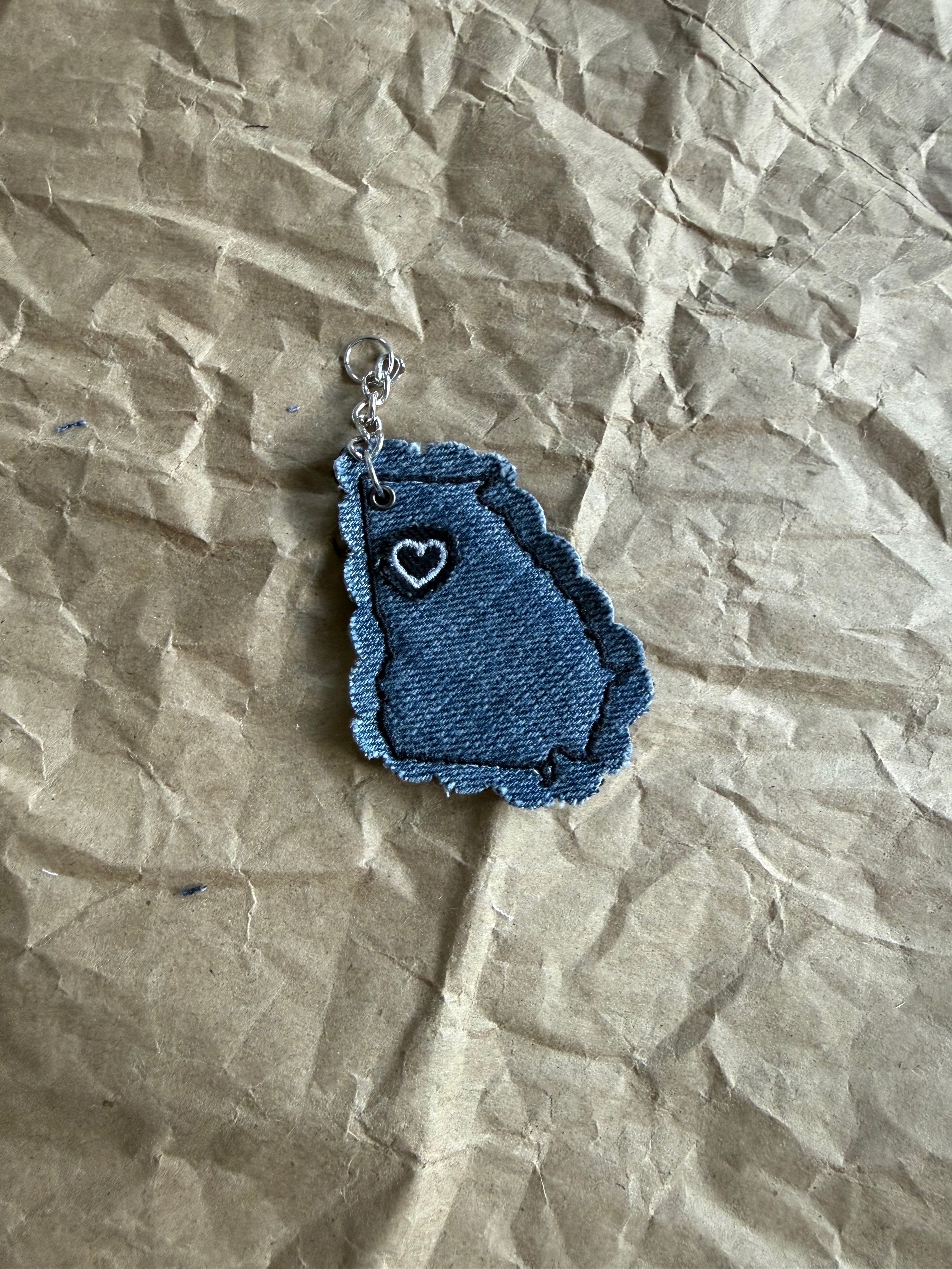 🗝️ Georgia State Outline Embroidered Bag Charm
